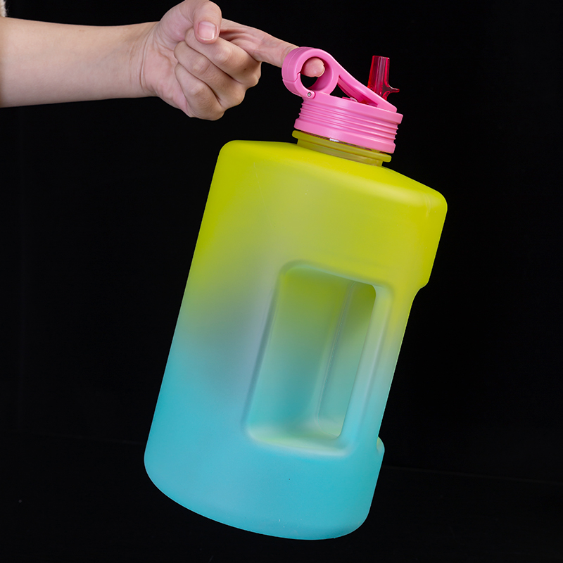 1 Gallon Handle Water Bottle DF201461