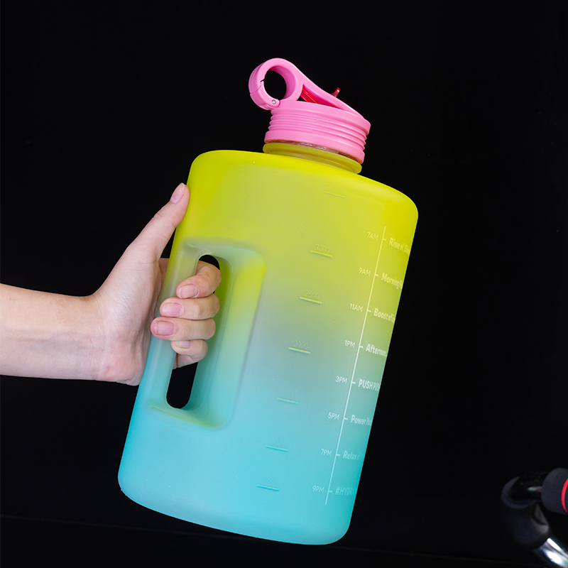 1 Gallon Handle Water Bottle DF201461