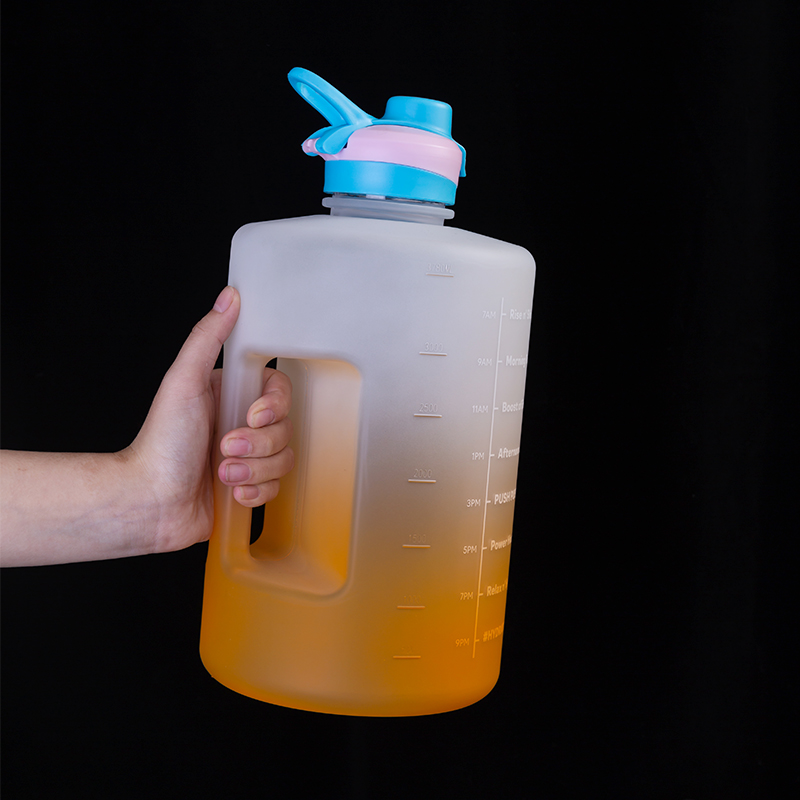 1 Gallon Handle Water Bottle DF201461