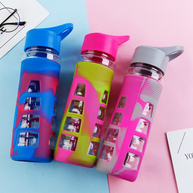 Mixed Color Sleeve Plastic Water Bottle 1679 680ml